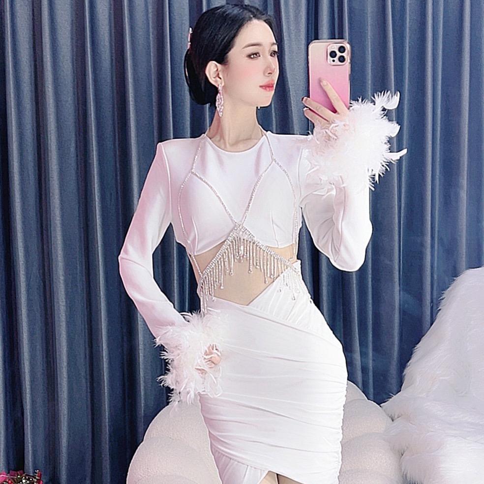 丽丽安。