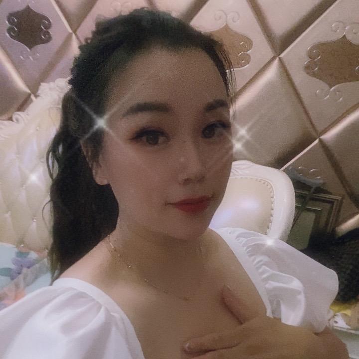 吴比幸福🍓🍓👨‍👩‍👧‍👦