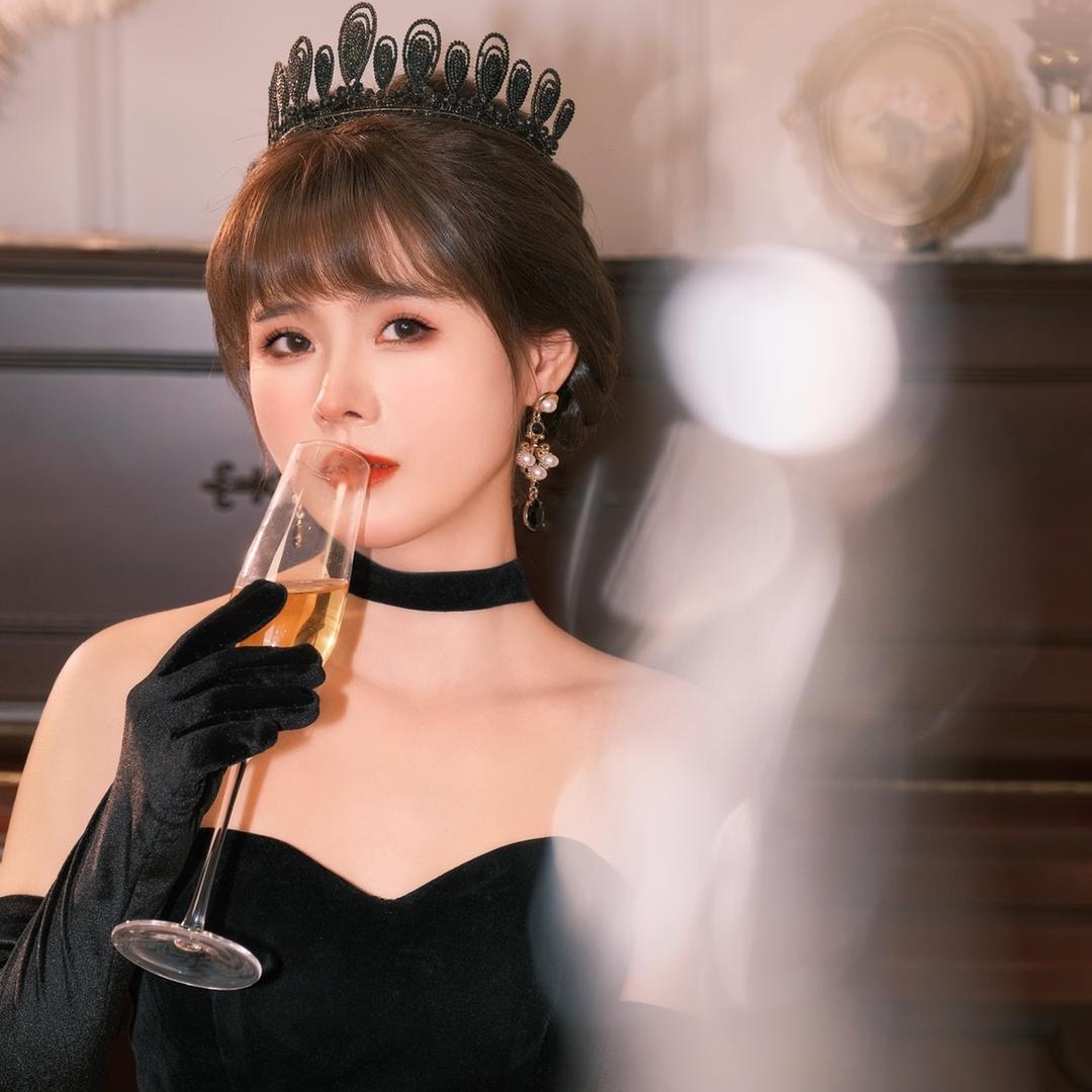 Ms.Liu 轻奢发饰