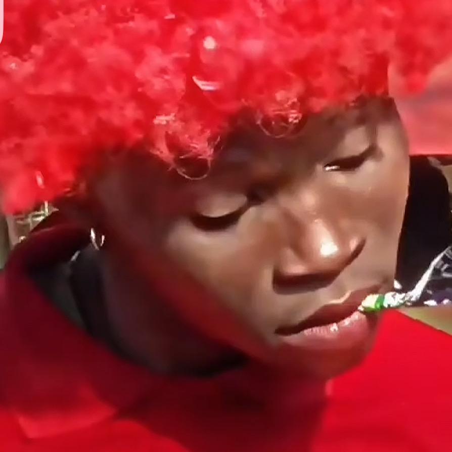 彼得潘🤪🤪（赚钱35年买高达）