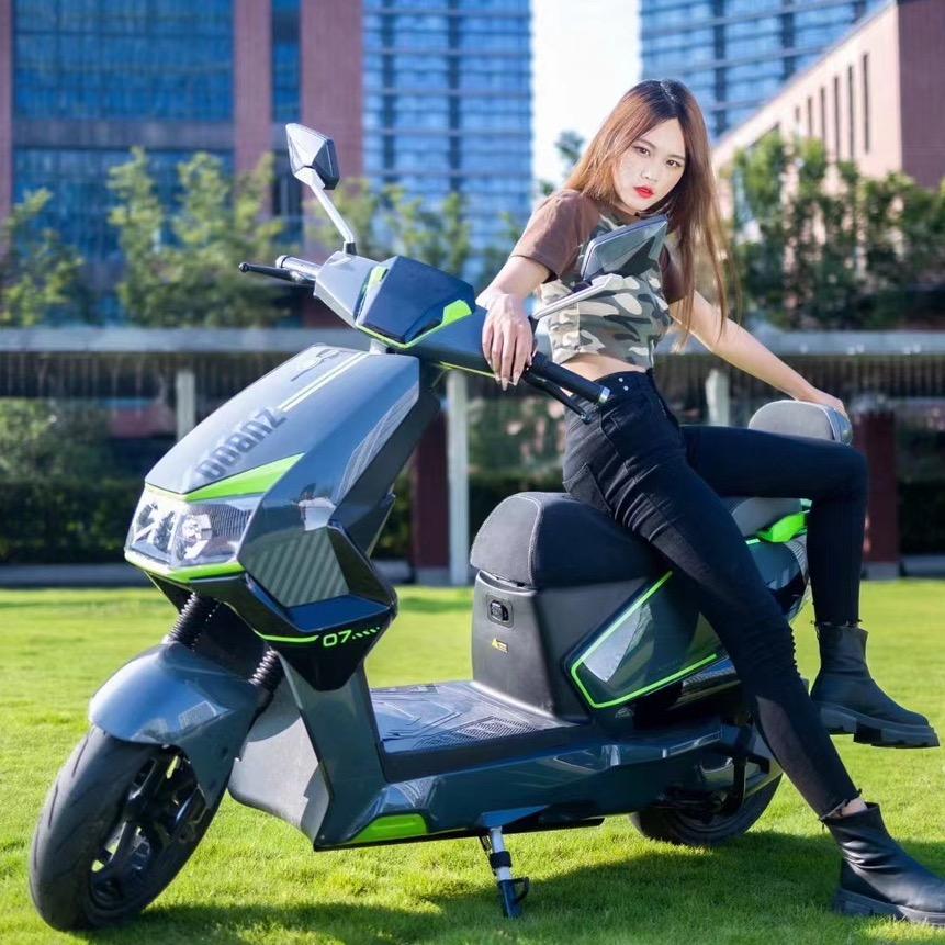 广南五星钻豹电动车
