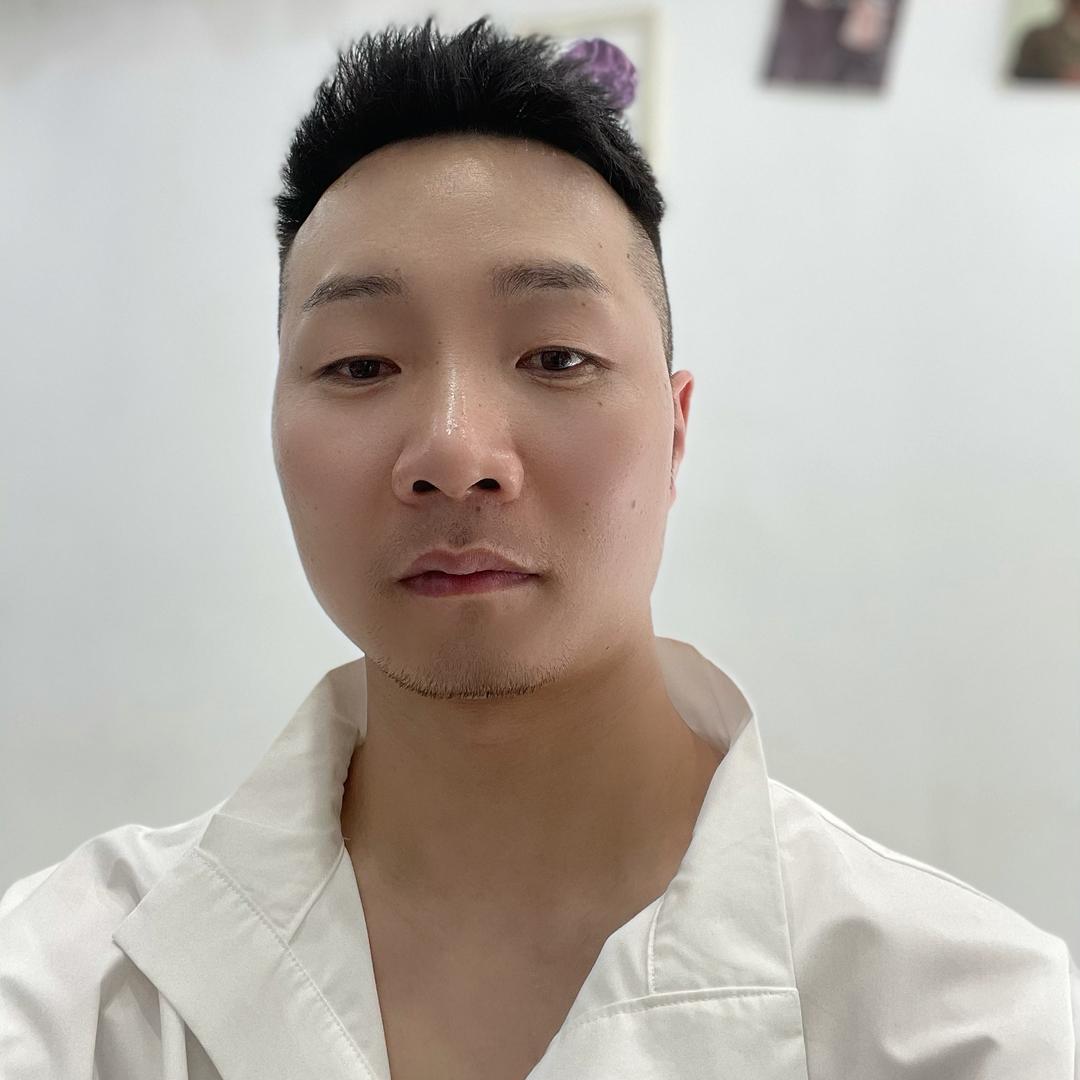 罗平烫发皇甫