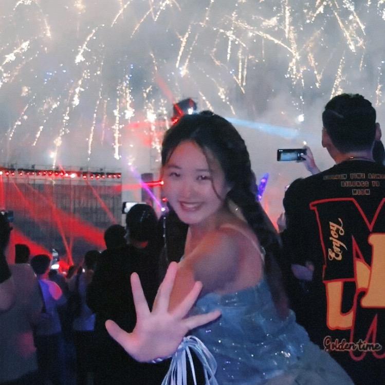 你你你扭扭捏捏