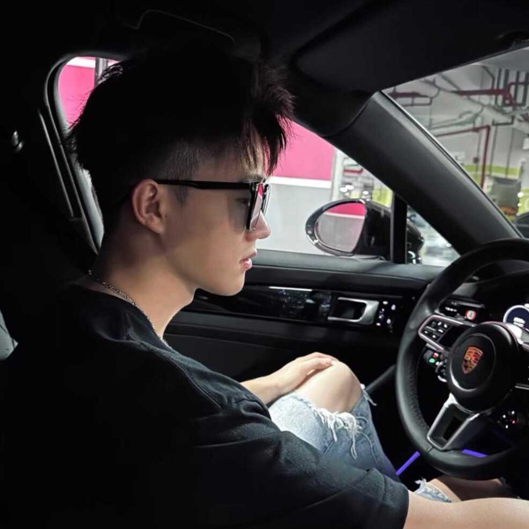 鑫哥（帮助困难人）