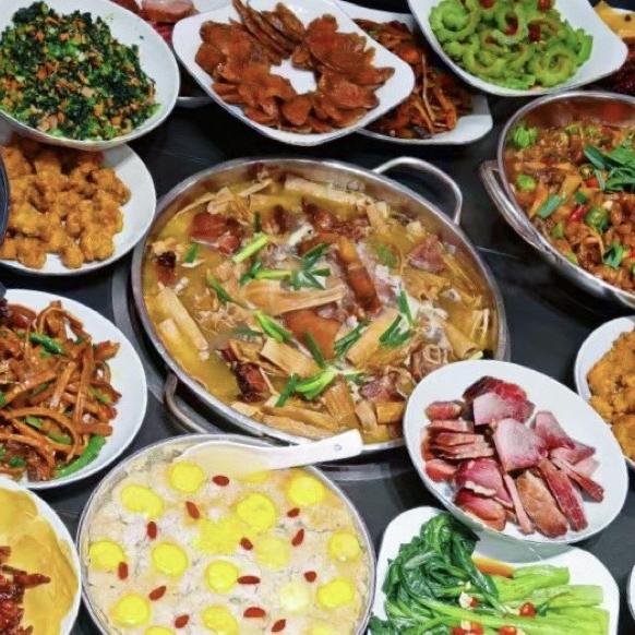 辫子哥腊肉店