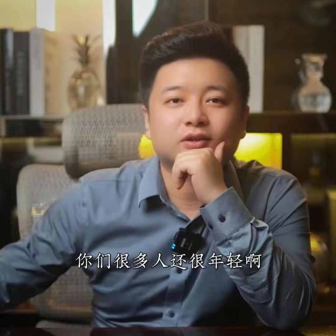 裴小先生本尊