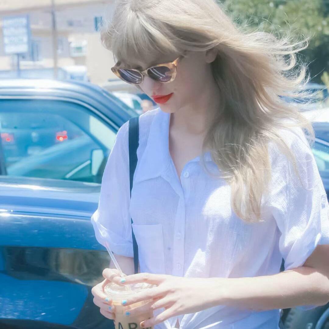 🌴