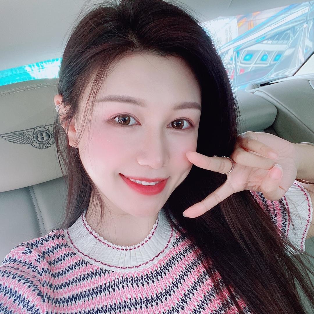 邹邹Tina