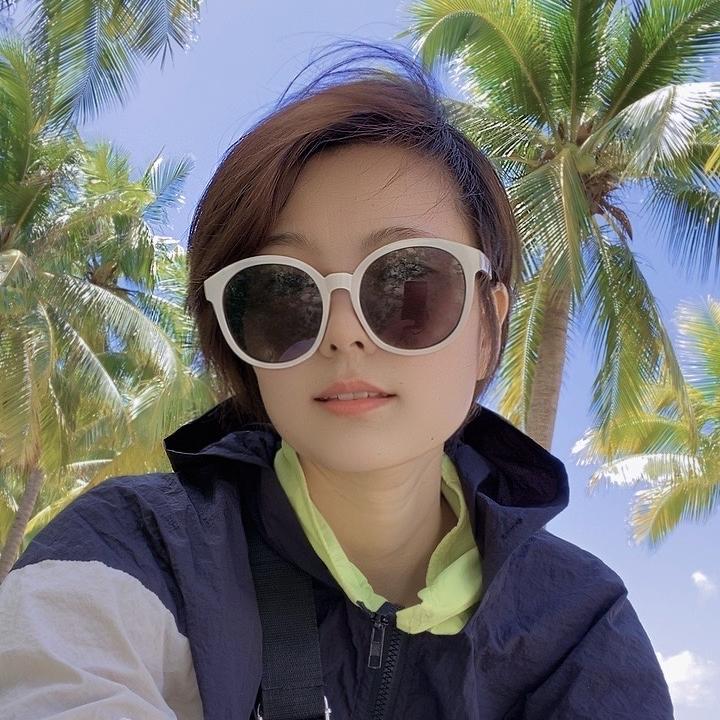 莲潮服装货源