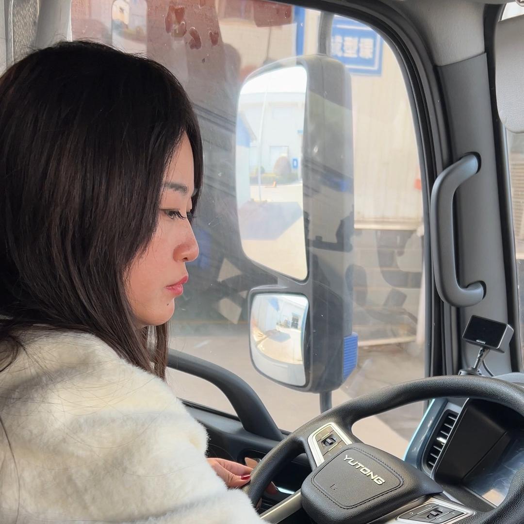 深圳猫姐货车