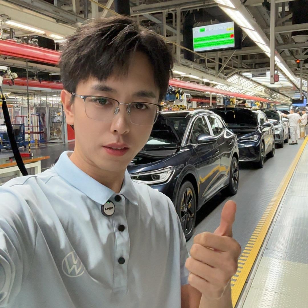 众车纷享（明飞）