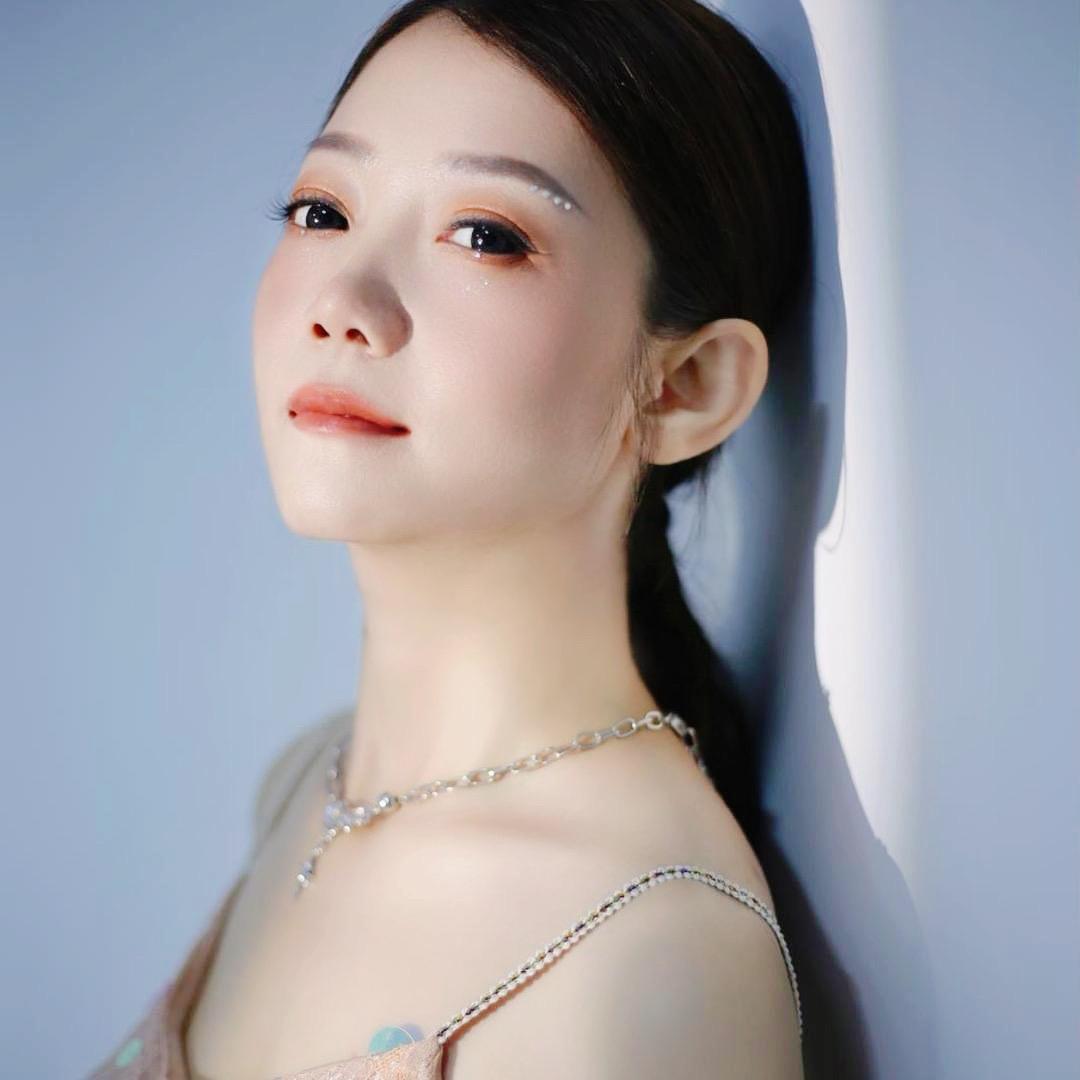 歌手路瑶