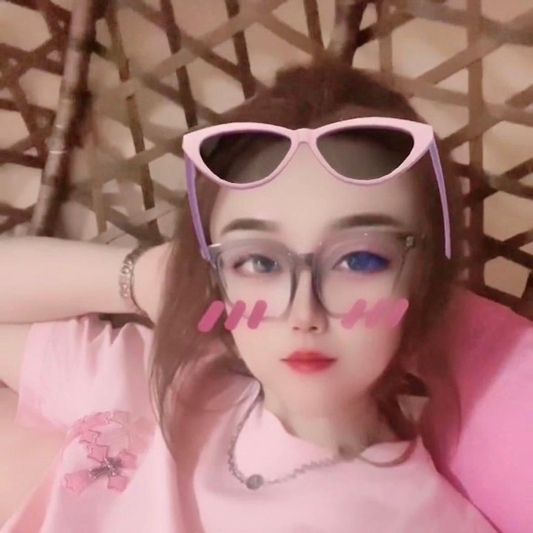 小月月🥰