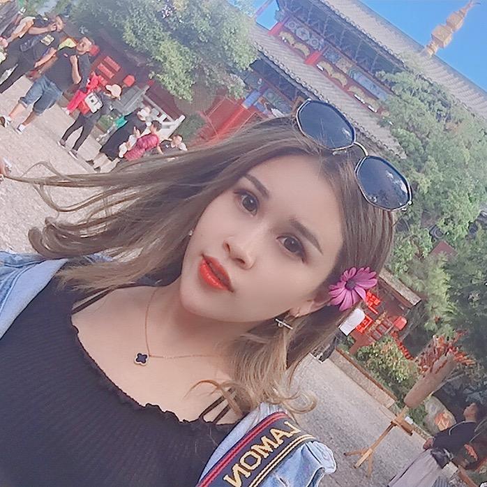 Smile💅🏻 小奶糖
