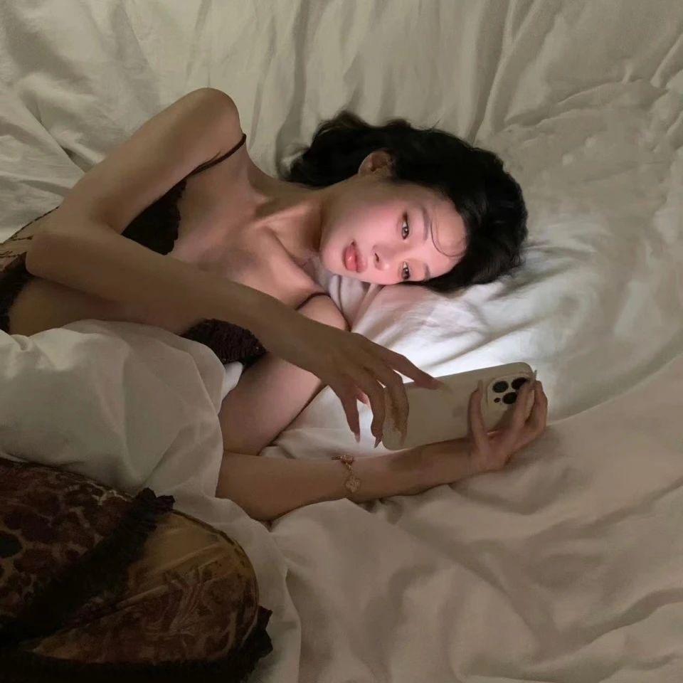 小V睡不醒