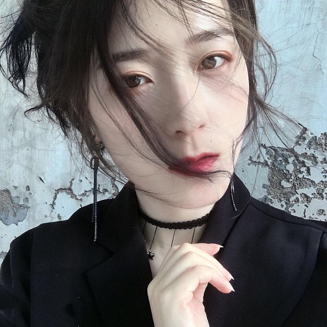 颜梦墙绘-壁画师