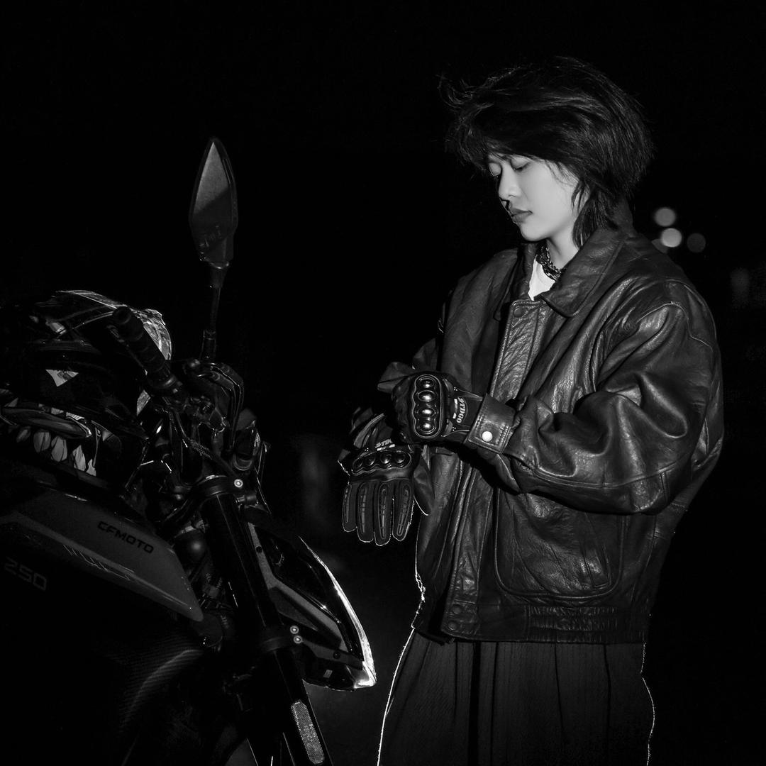 俊俏是个化妆师