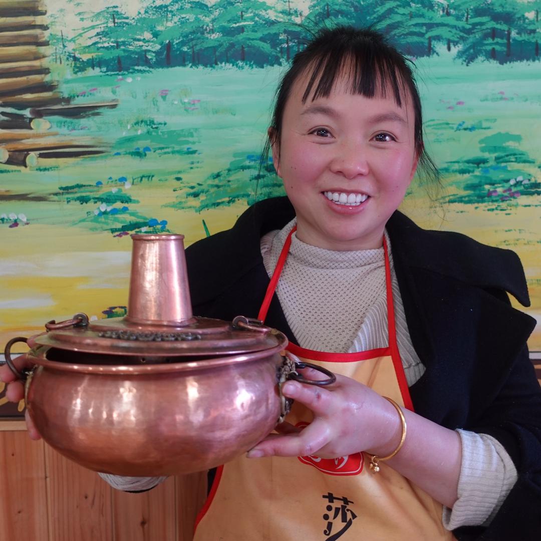 在水一方特色火锅