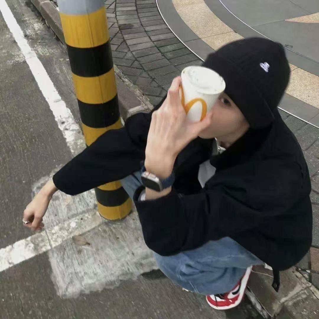 ⁥