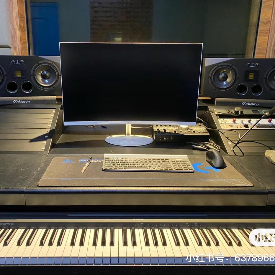 高八度音乐录音棚