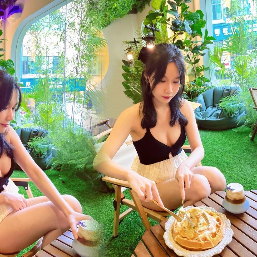 兮兮吃辣椒