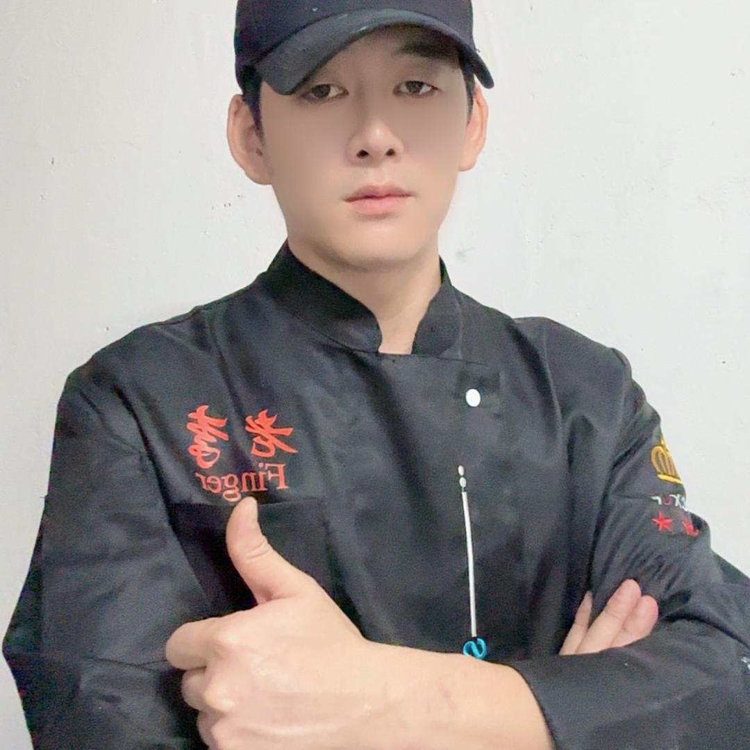 老李、《手指饼干》