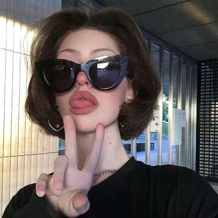 Y ³
