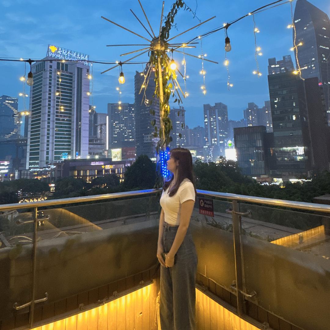 卖银河的玲妹妹