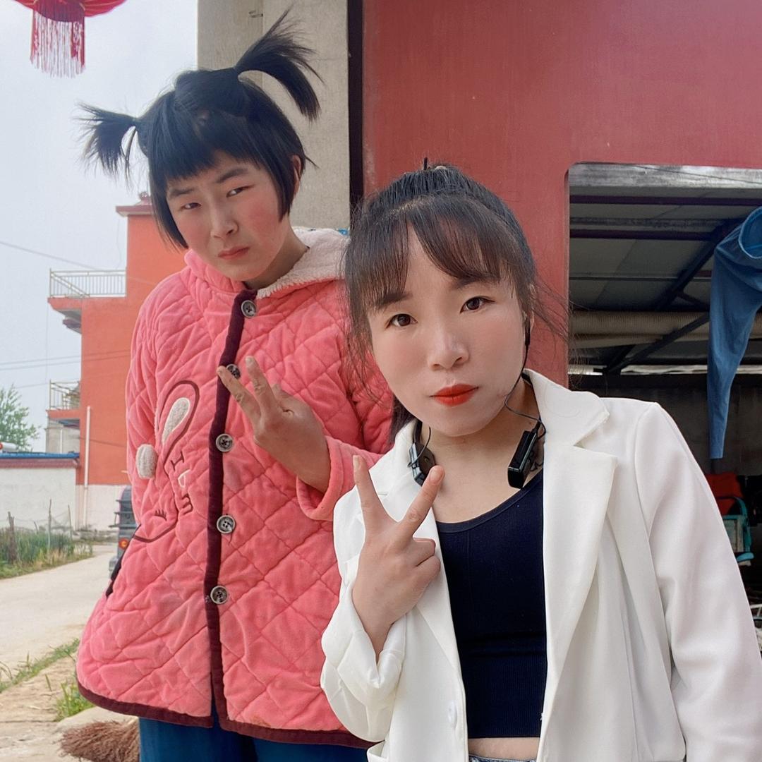 丹丹小慧姑嫂日常