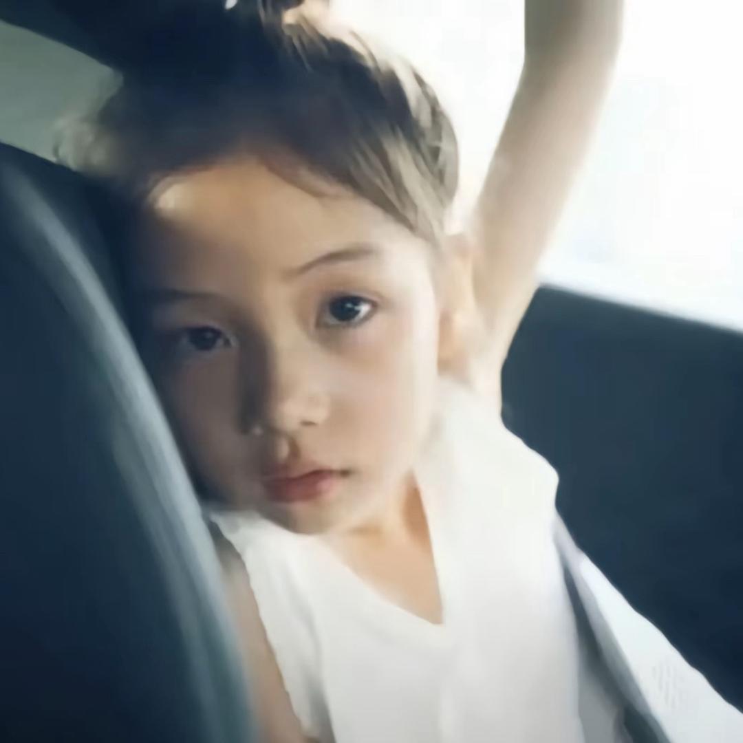 邱秋.