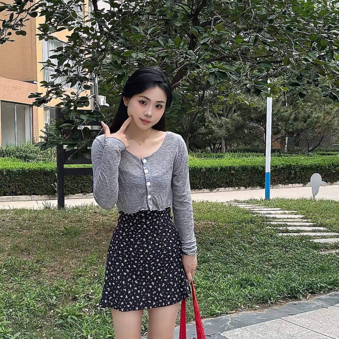 李木子.