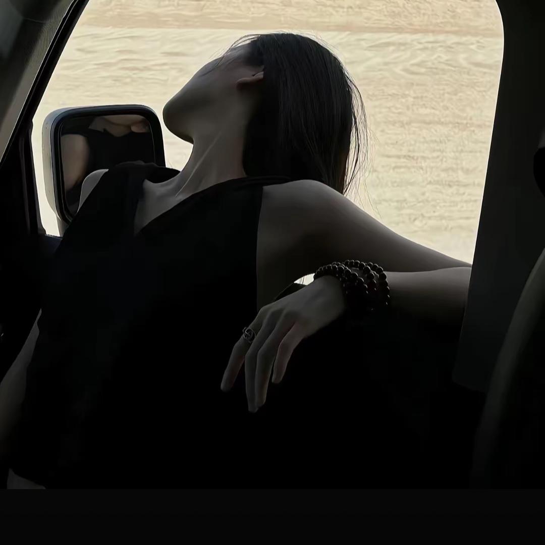 @三三两两