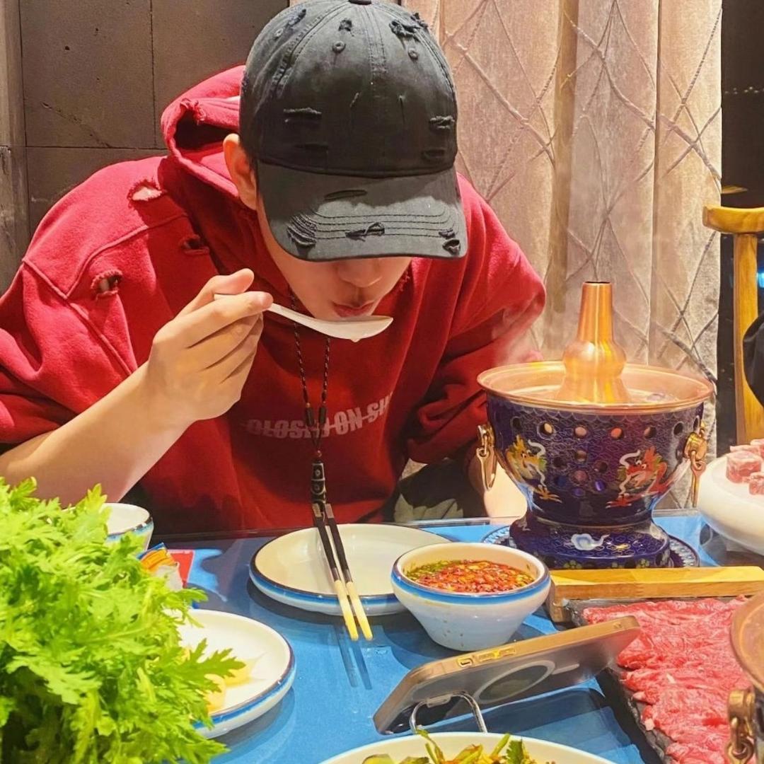 小老弟逛深圳