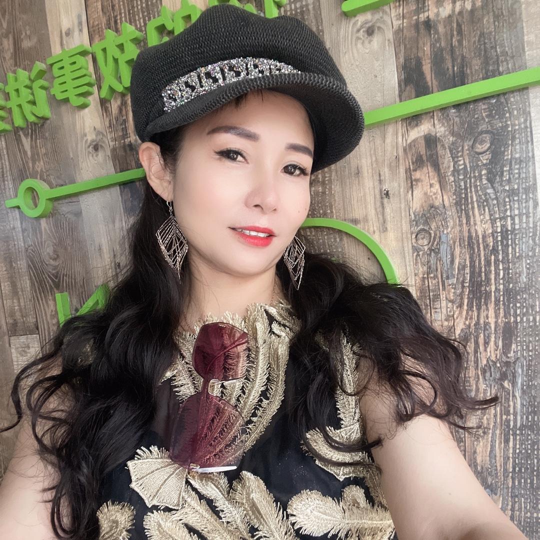 家家发木门全屋定制王艳丽