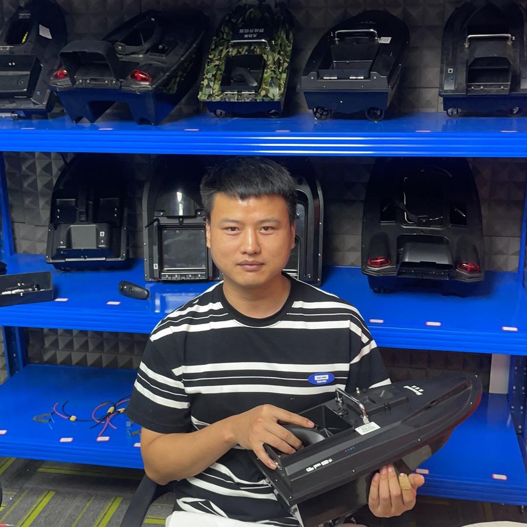 张师傅维修升级改装打窝船