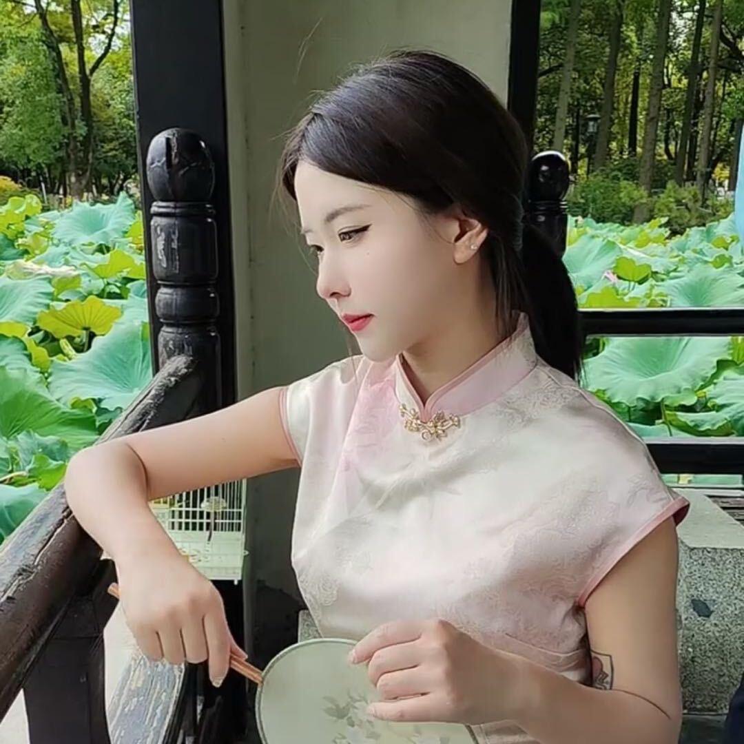 养绣眼的椰子