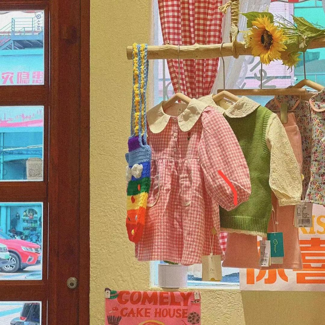 莹家童装工厂店