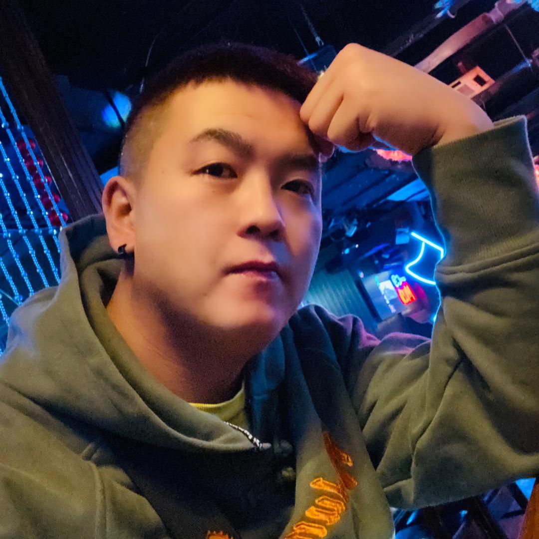 音乐现场打“弓”仔