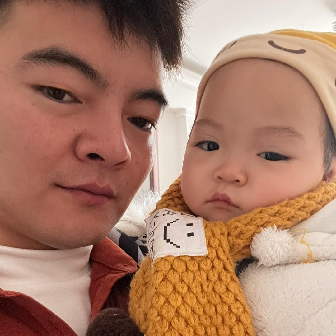 幸福的带娃先生