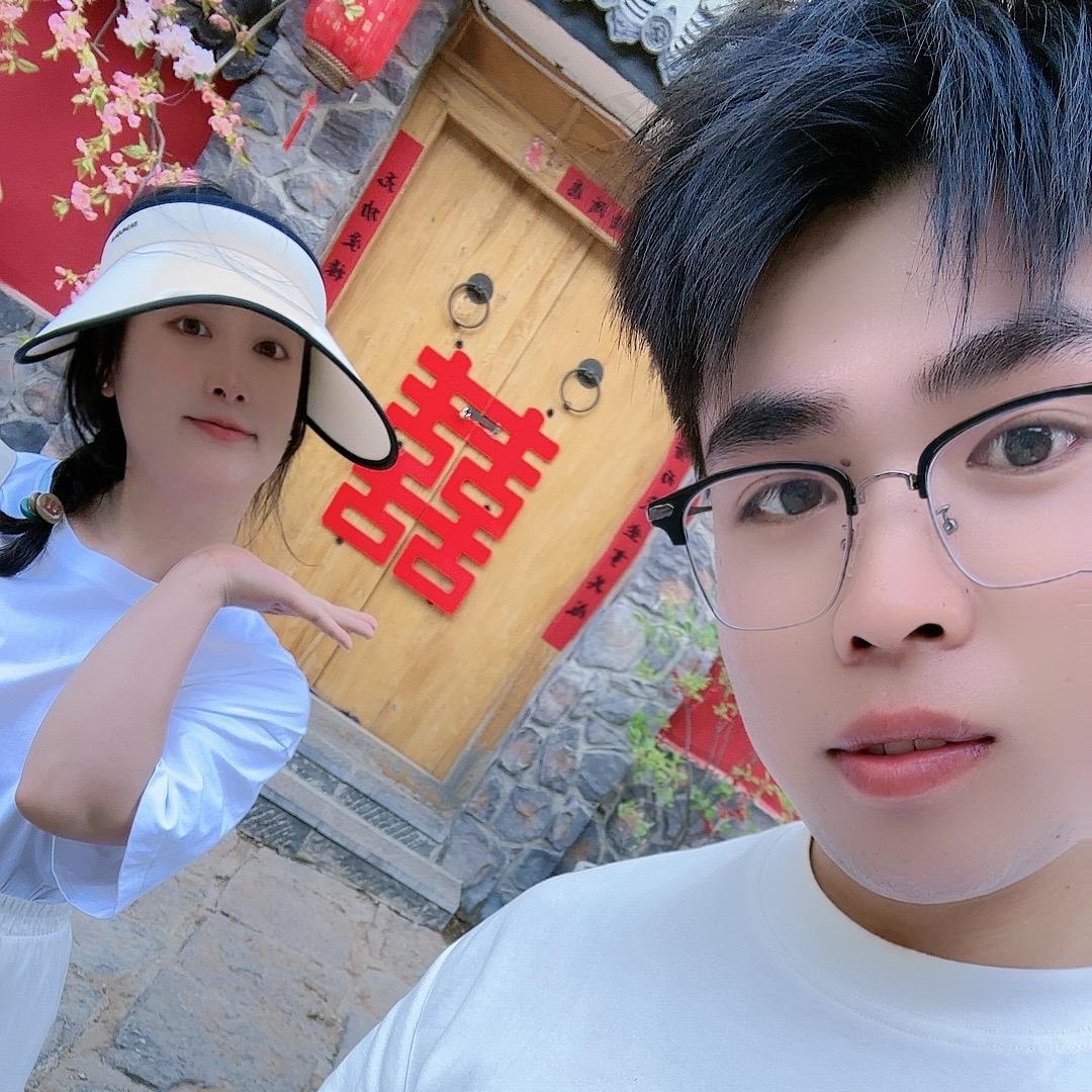 小张与小韩的农村生活