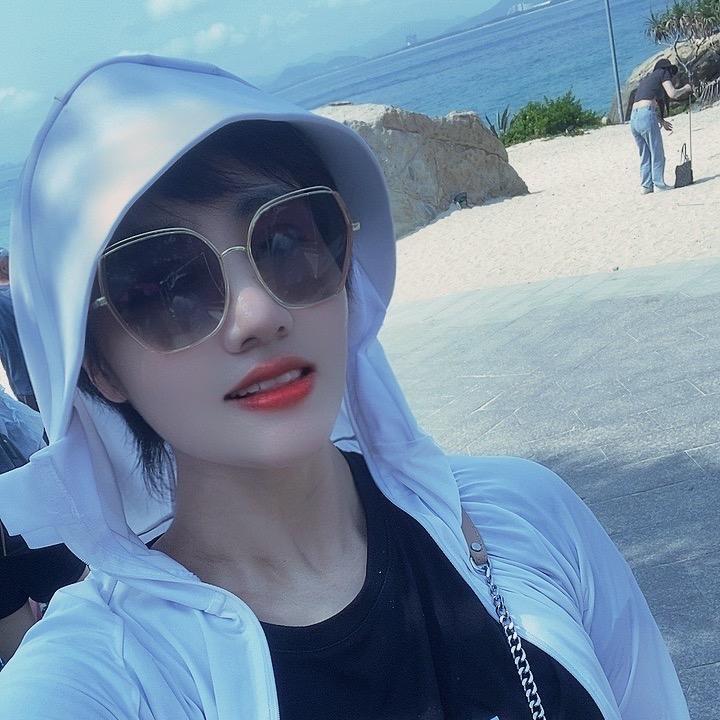 小艾吖