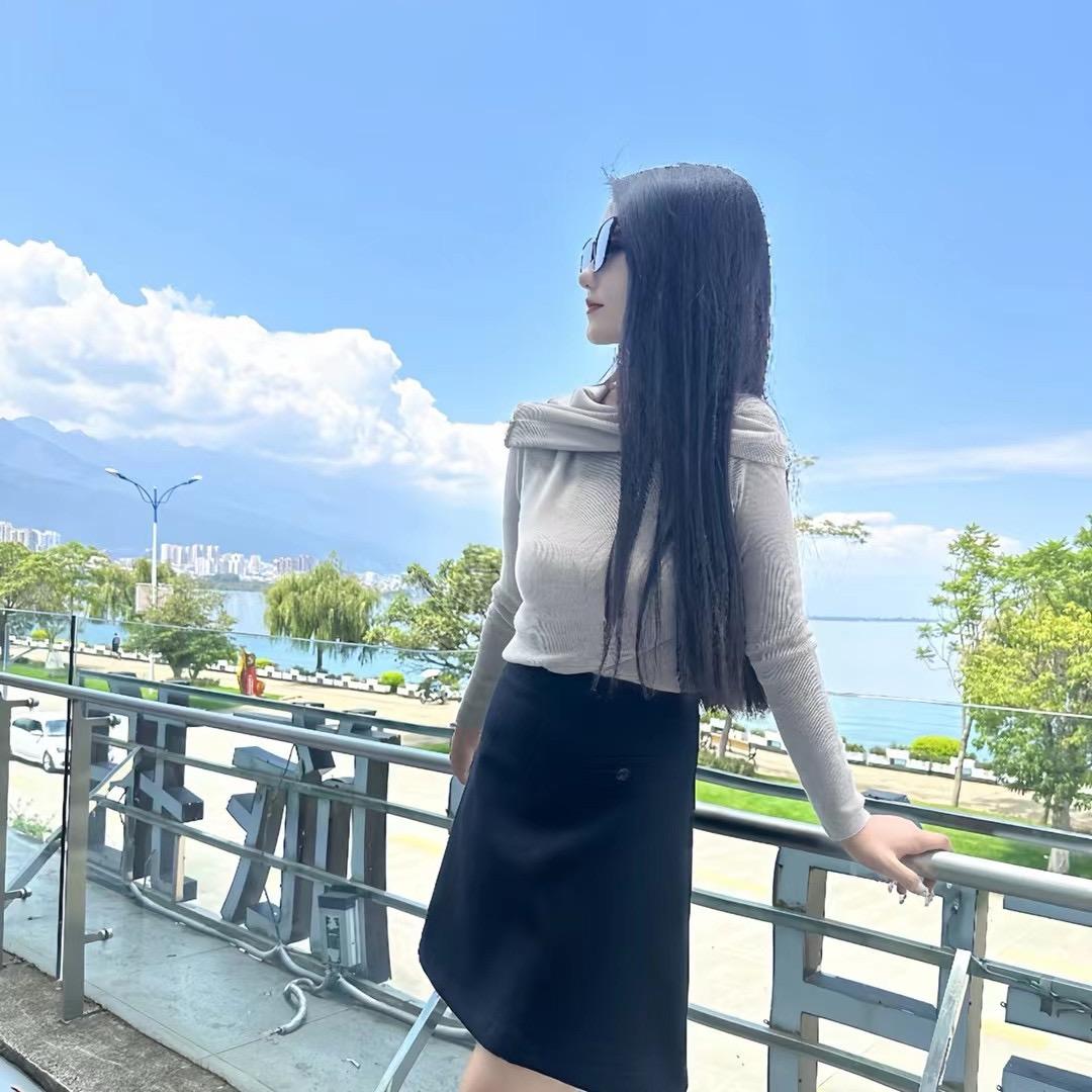 尤你·服装  （鲜花气球派对）