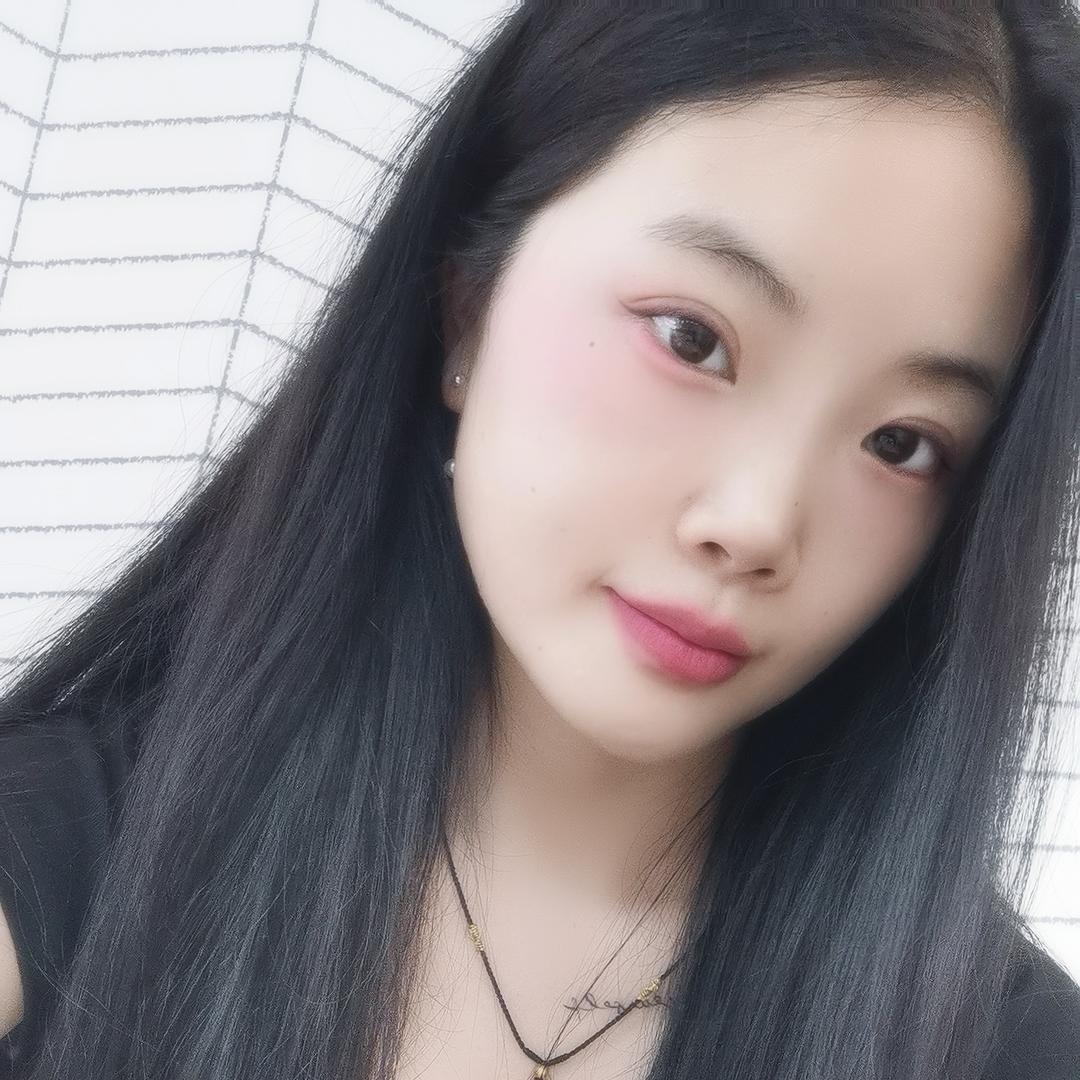 桥边姑娘🎄🎄🎄