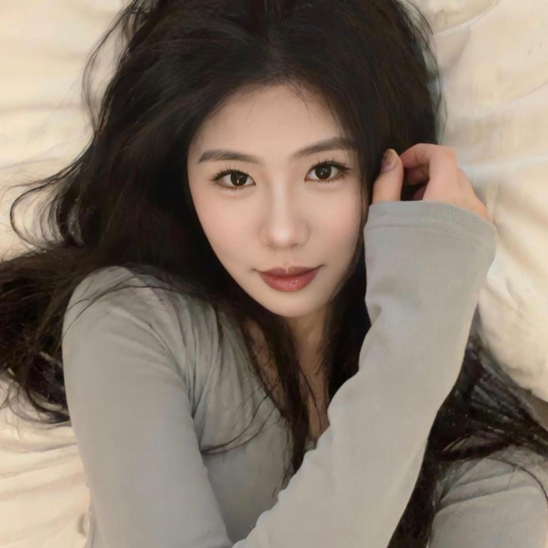 彤