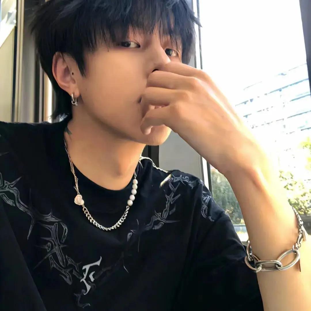 池欧鞋服旗舰店