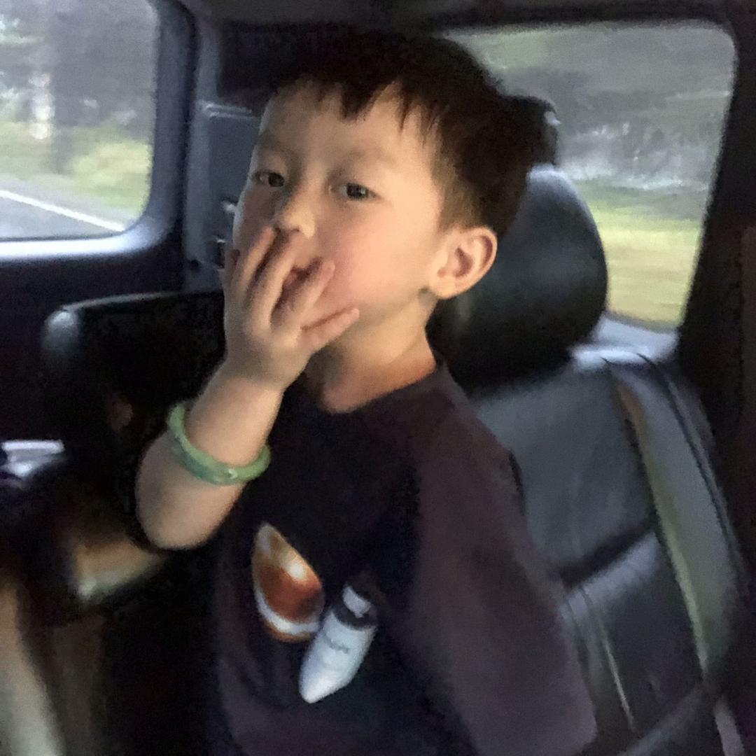 L-.