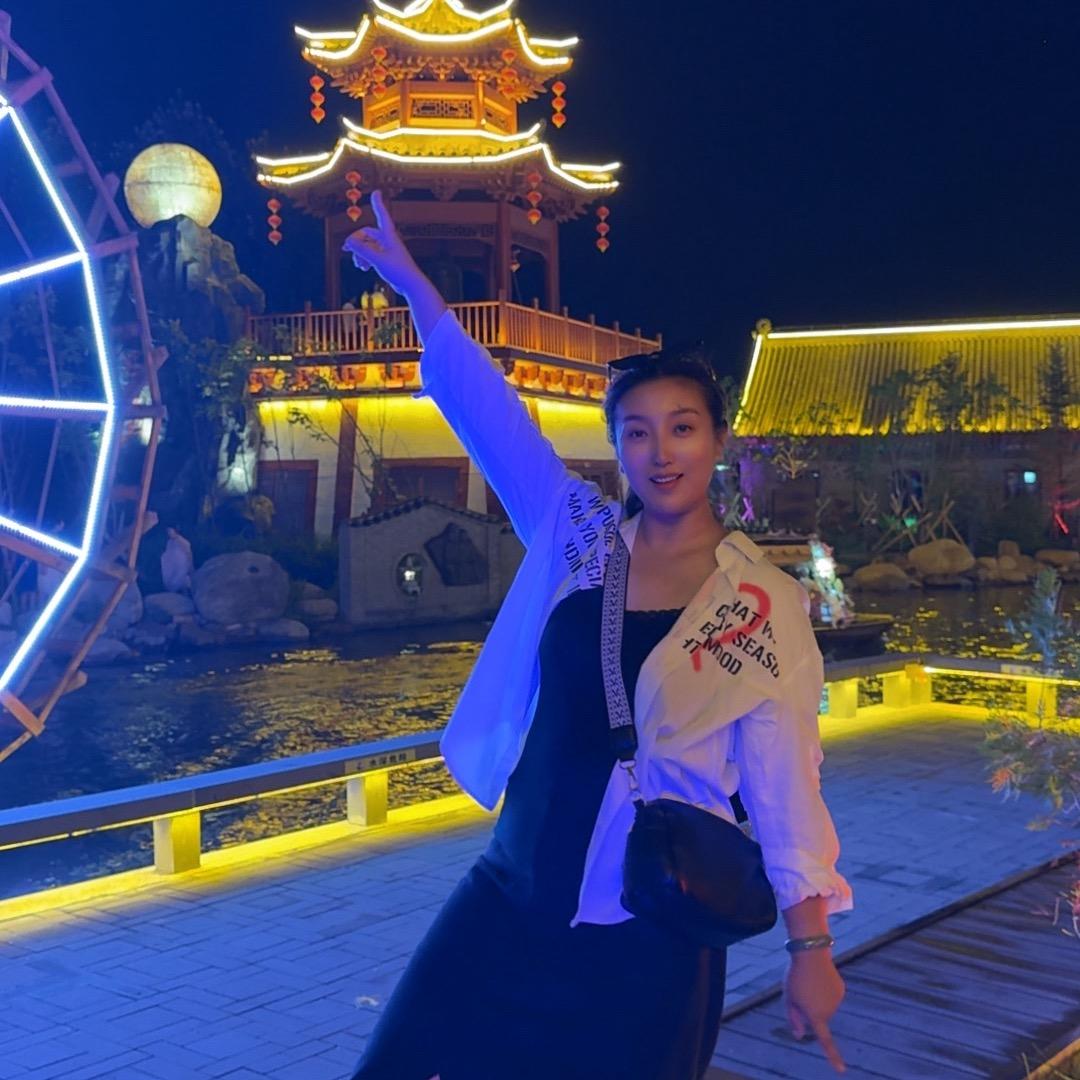 滢小妞爱逛吃