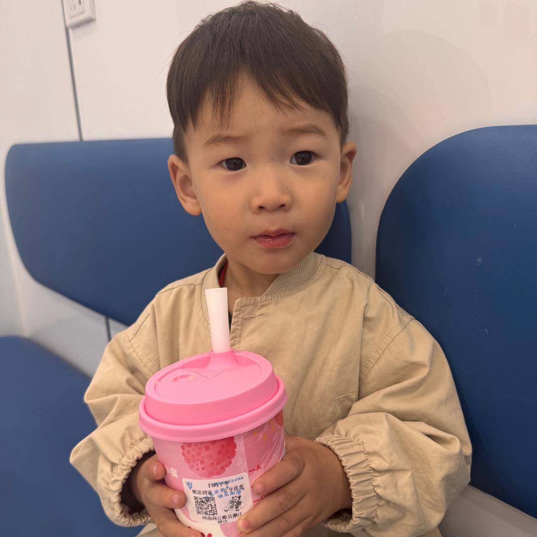 小晨爱吃肉 喔豁