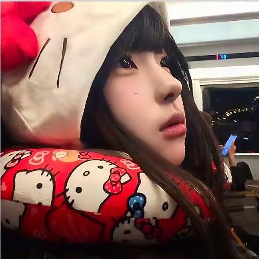 奶白.