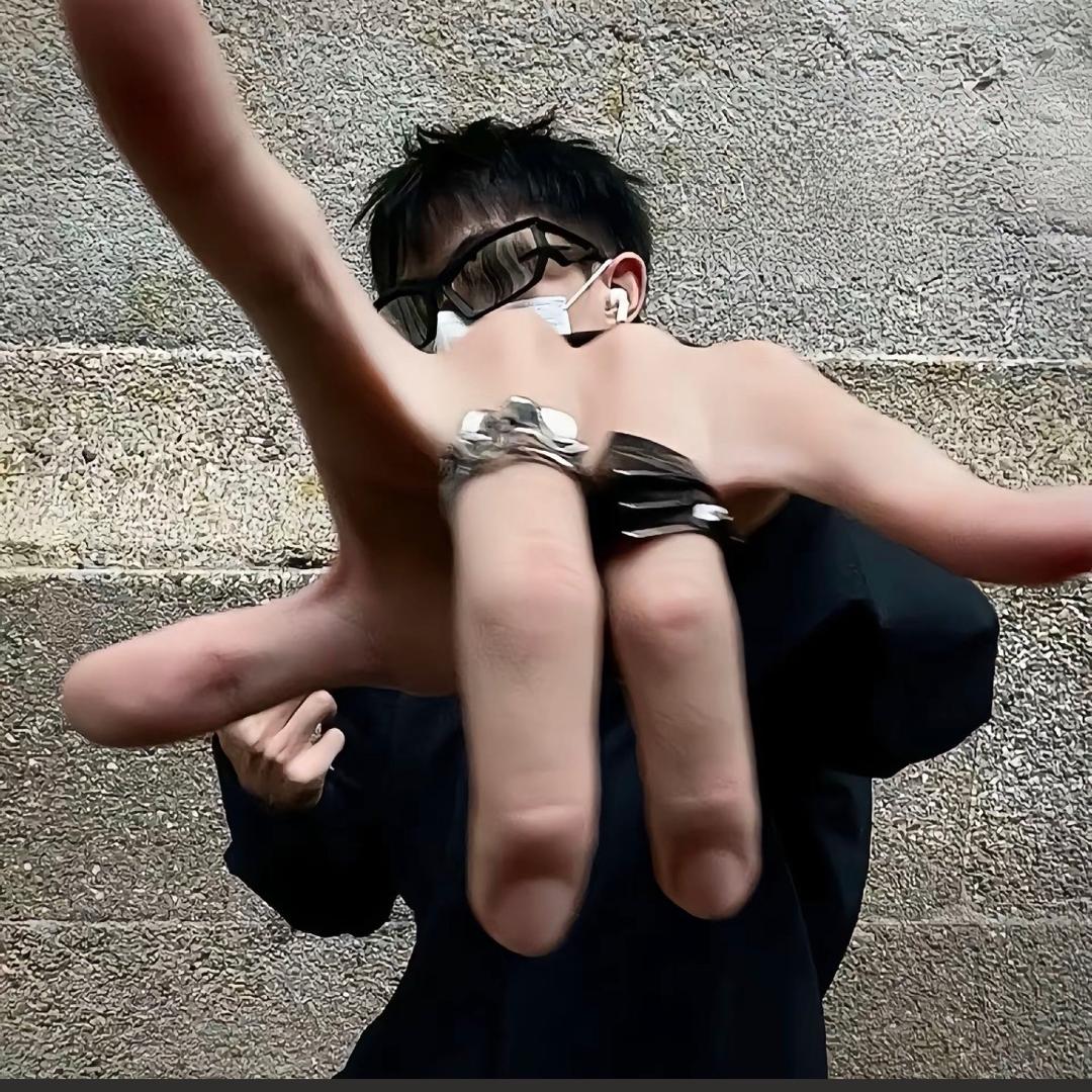 爱吃辣的小辣鸡